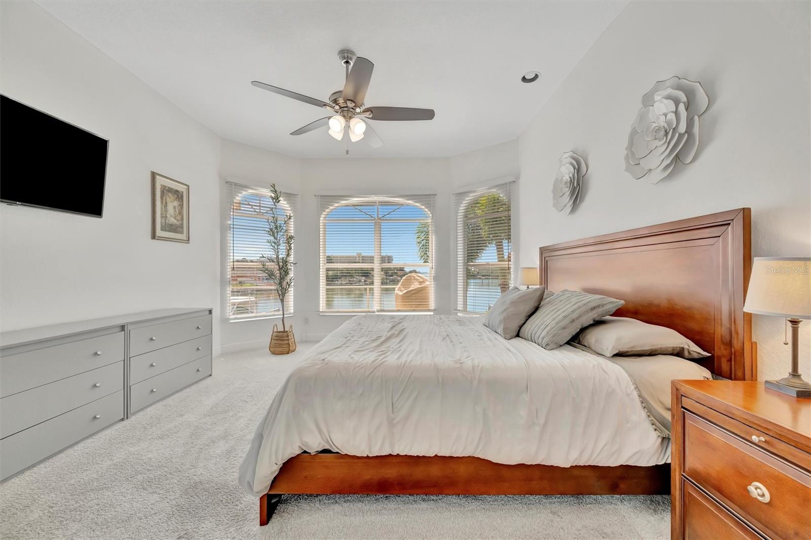 Listing photo id 64 for 5918 Skimmer Point Boulevard S