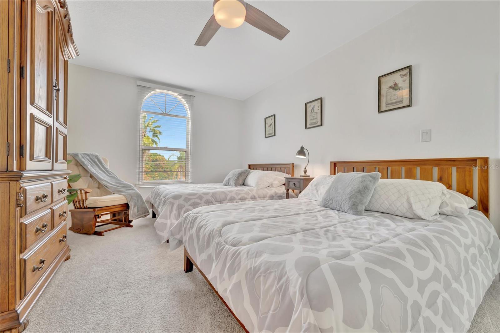 Listing photo id 73 for 5918 Skimmer Point Boulevard S