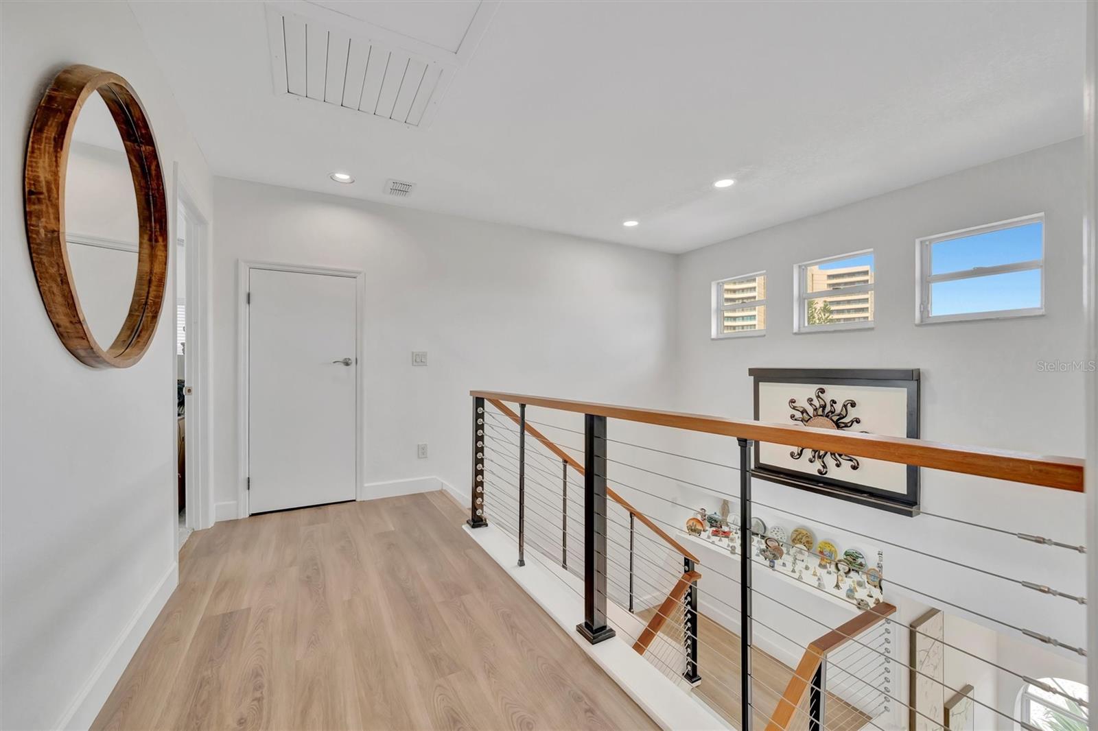 Listing photo id 76 for 5918 Skimmer Point Boulevard S