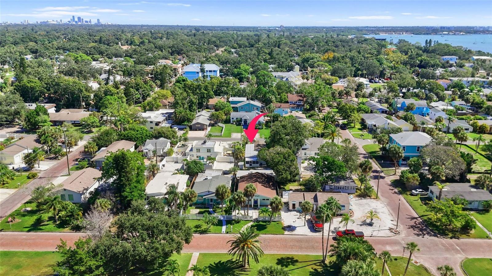 Image 27 of 31 For 2925 Clinton Street S