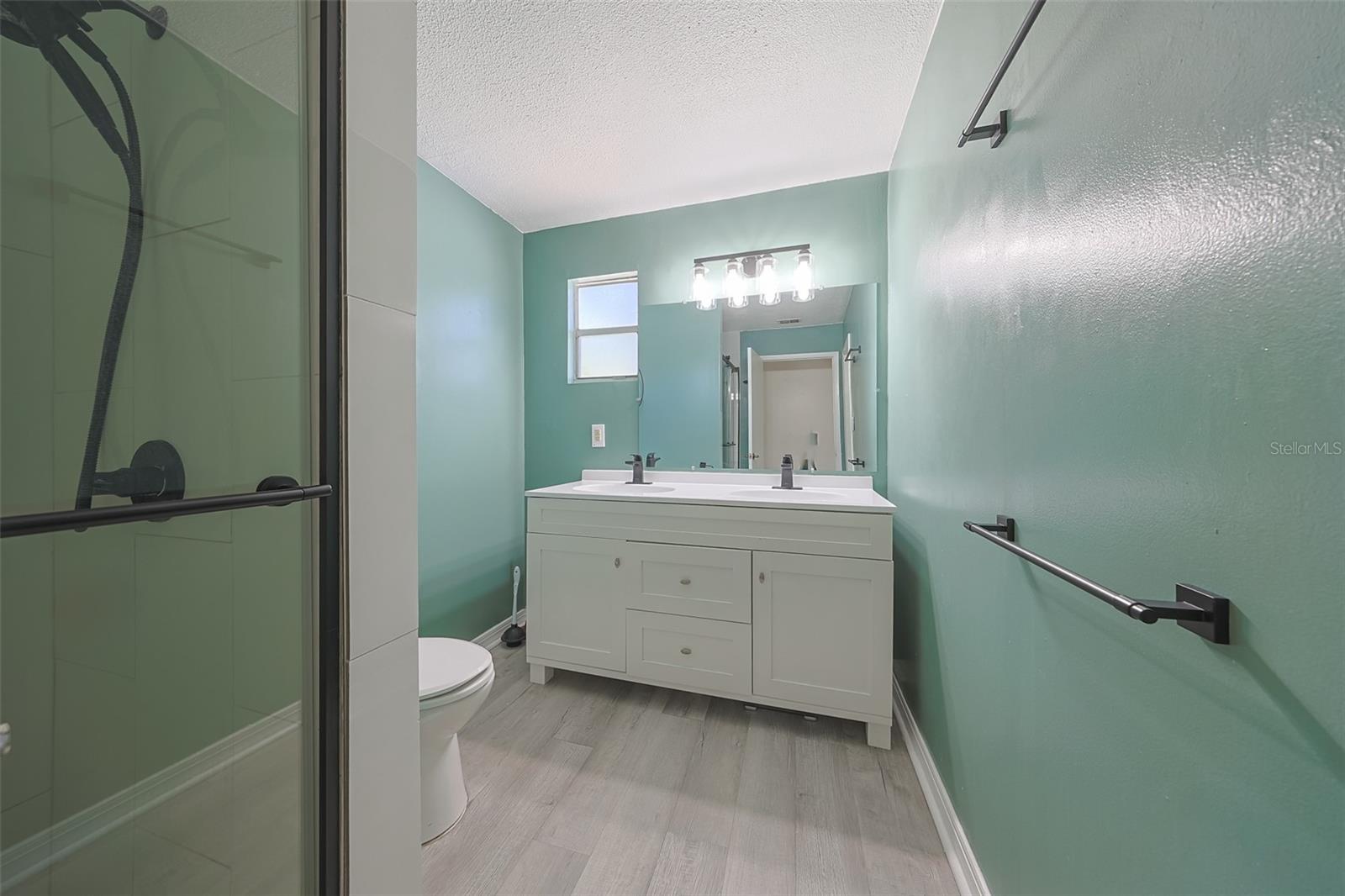 Image 25 of 49 For 1507 76th Avenue N