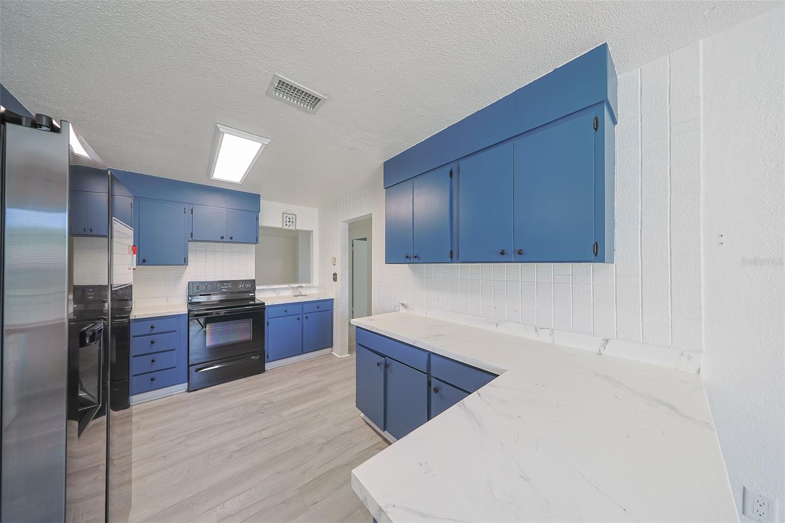 Image 8 of 49 For 1507 76th Avenue N