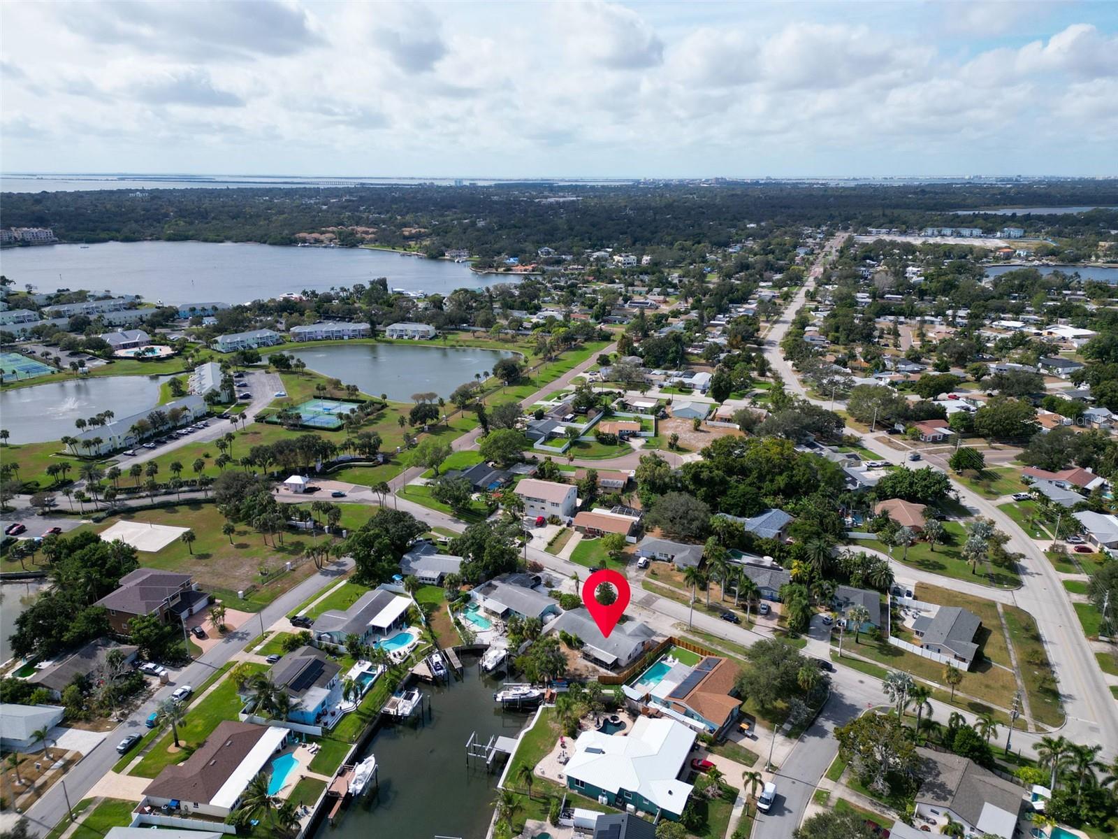 Image 16 of 18 For 4540 Beach Drive Se