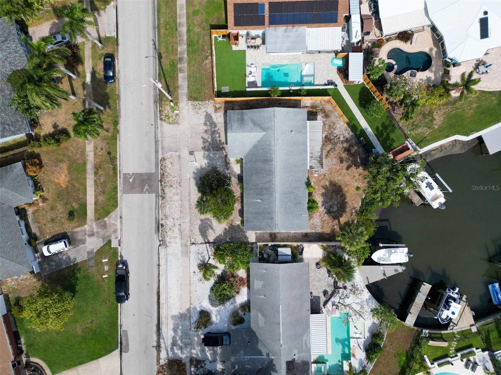 Image 18 of 18 For 4540 Beach Drive Se