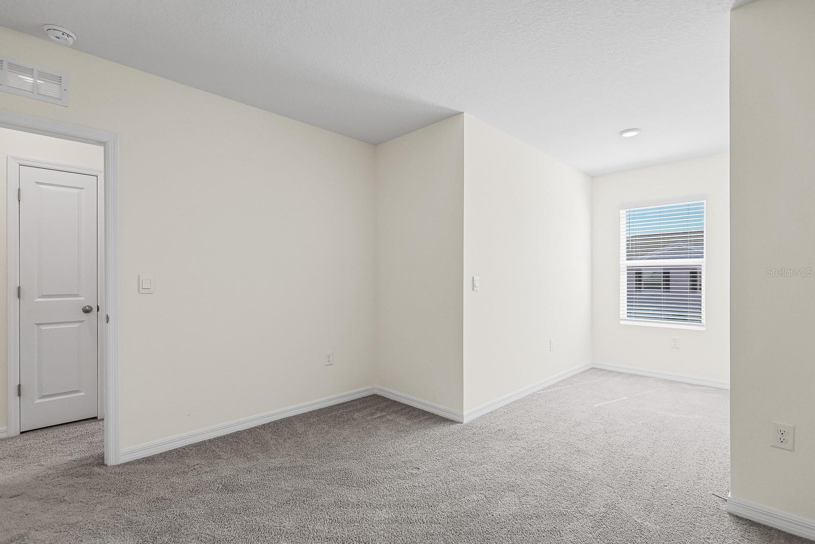 Image 17 of 36 For 176 Mangrove Shade Circle