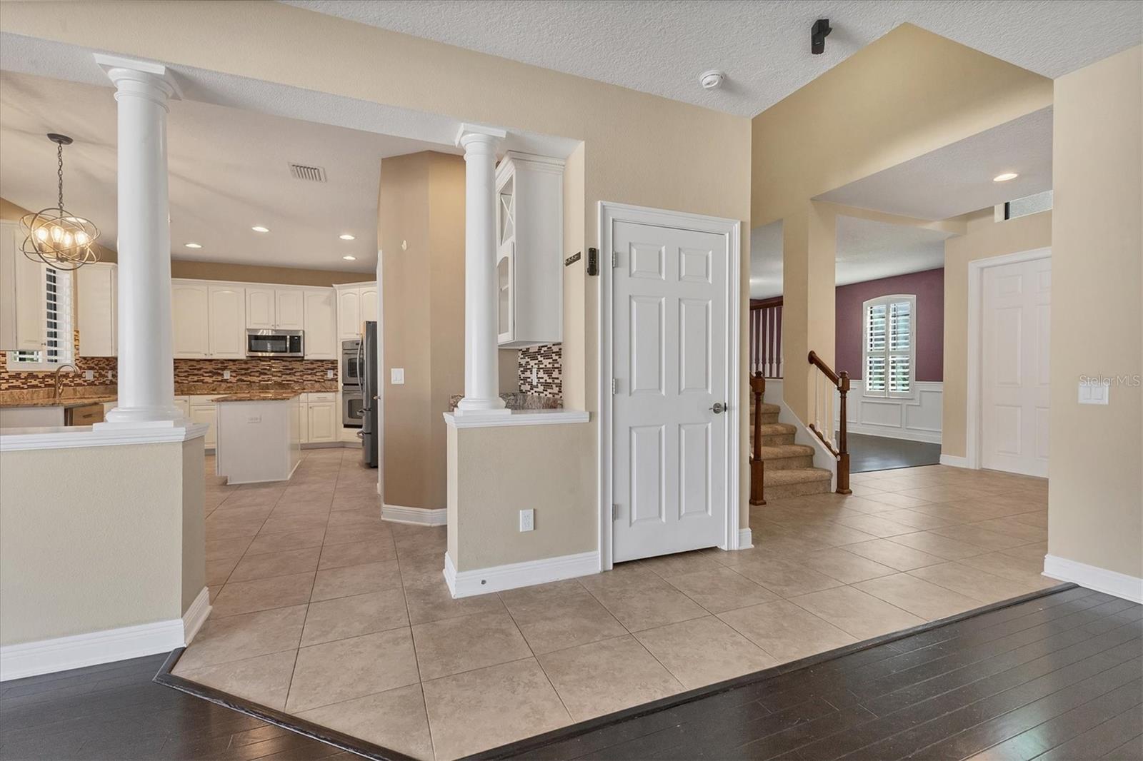 Listing photo id 8 for 9438 59th Street N