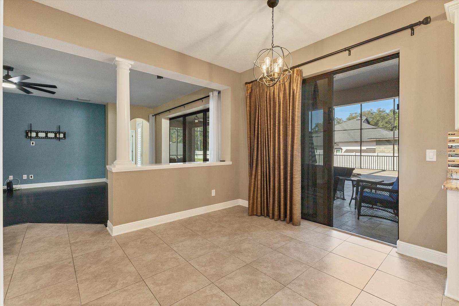 Listing photo id 12 for 9438 59th Street N