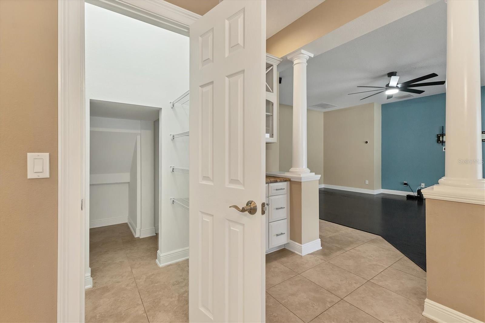 Listing photo id 15 for 9438 59th Street N