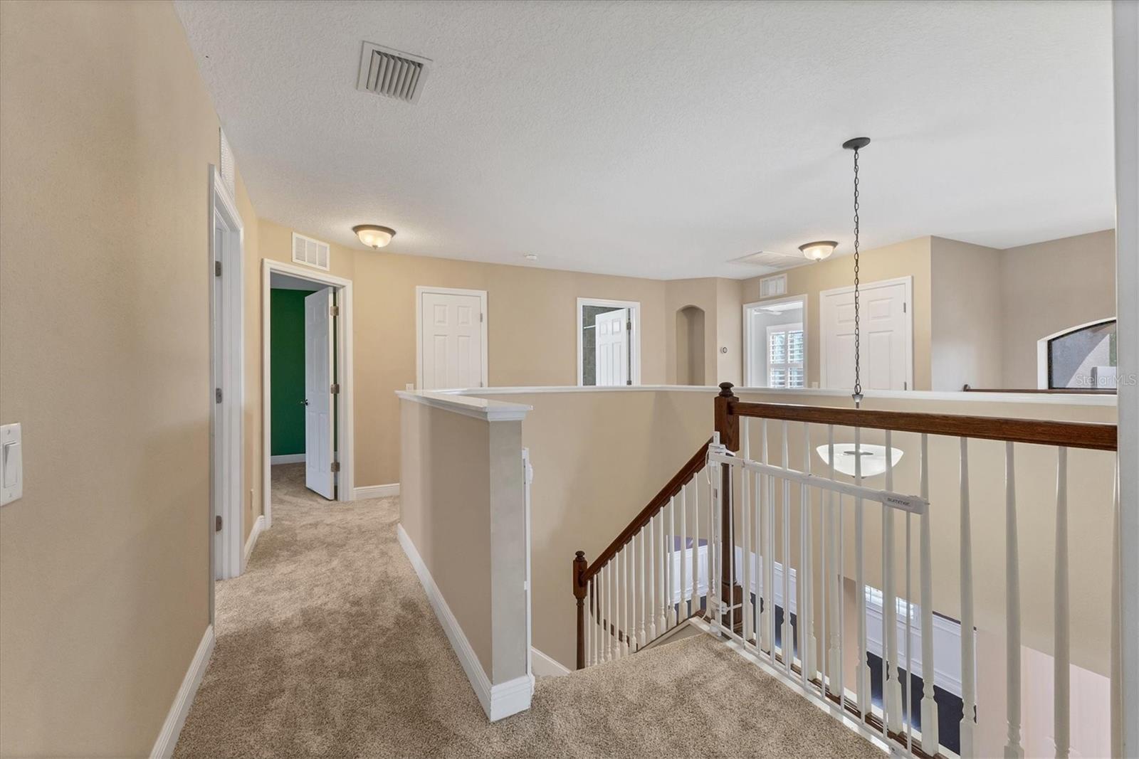 Listing photo id 23 for 9438 59th Street N