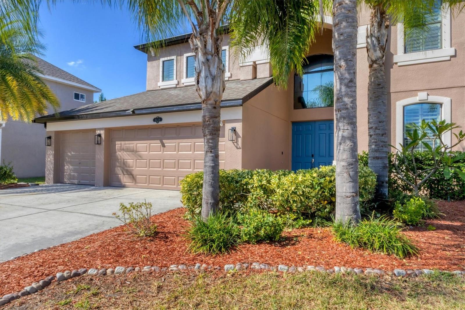 Listing photo id 1 for 9438 59th Street N