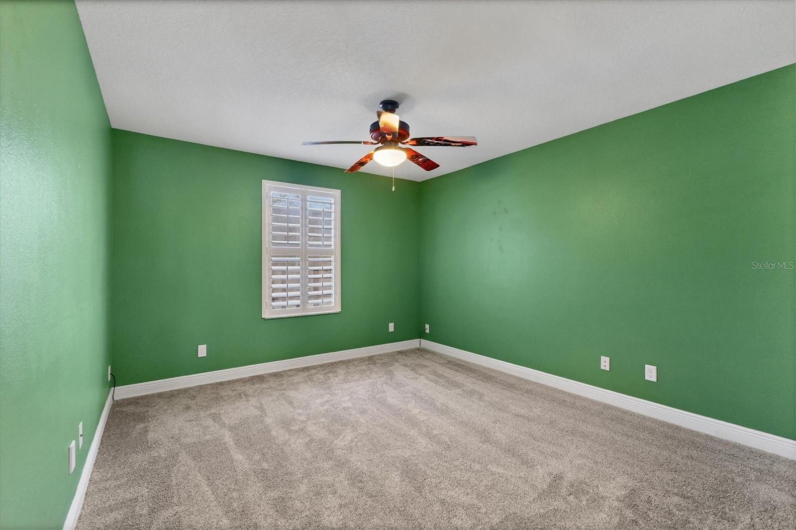 Listing photo id 39 for 9438 59th Street N