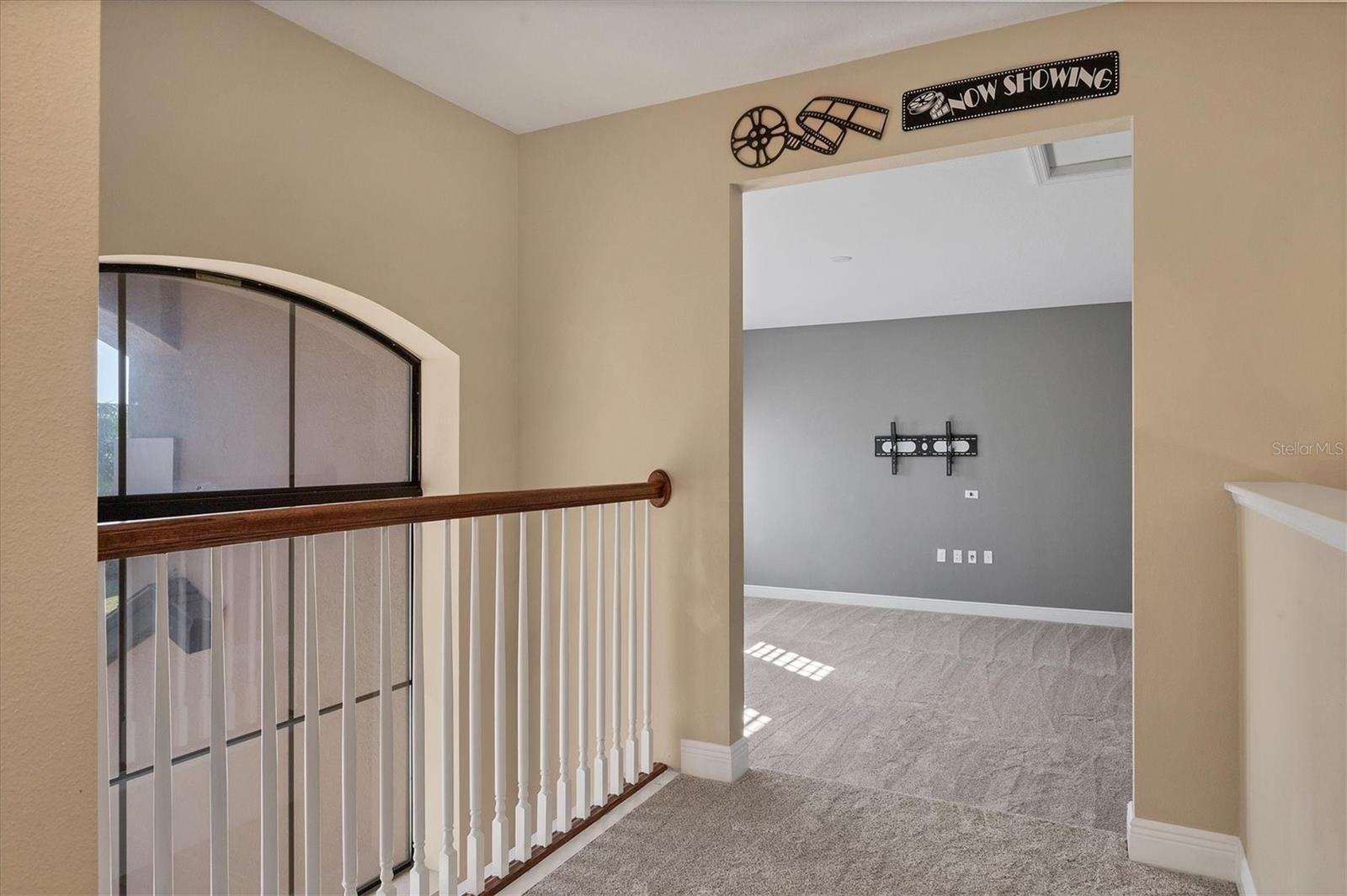 Listing photo id 43 for 9438 59th Street N