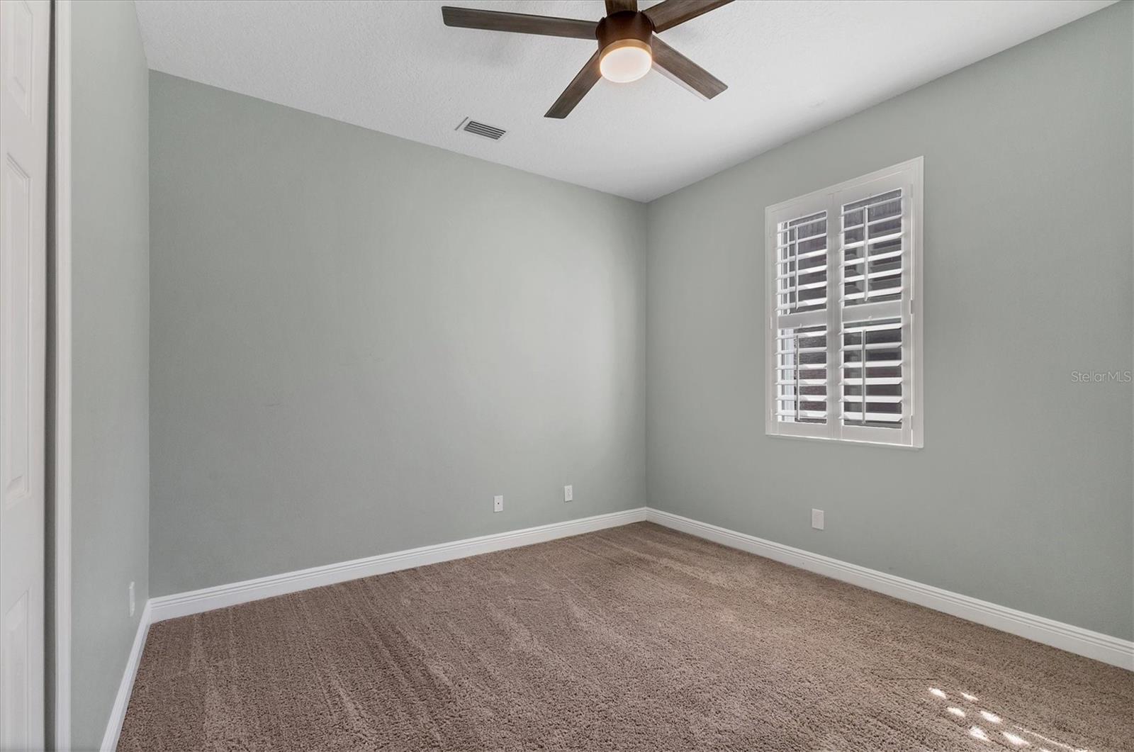 Listing photo id 47 for 9438 59th Street N