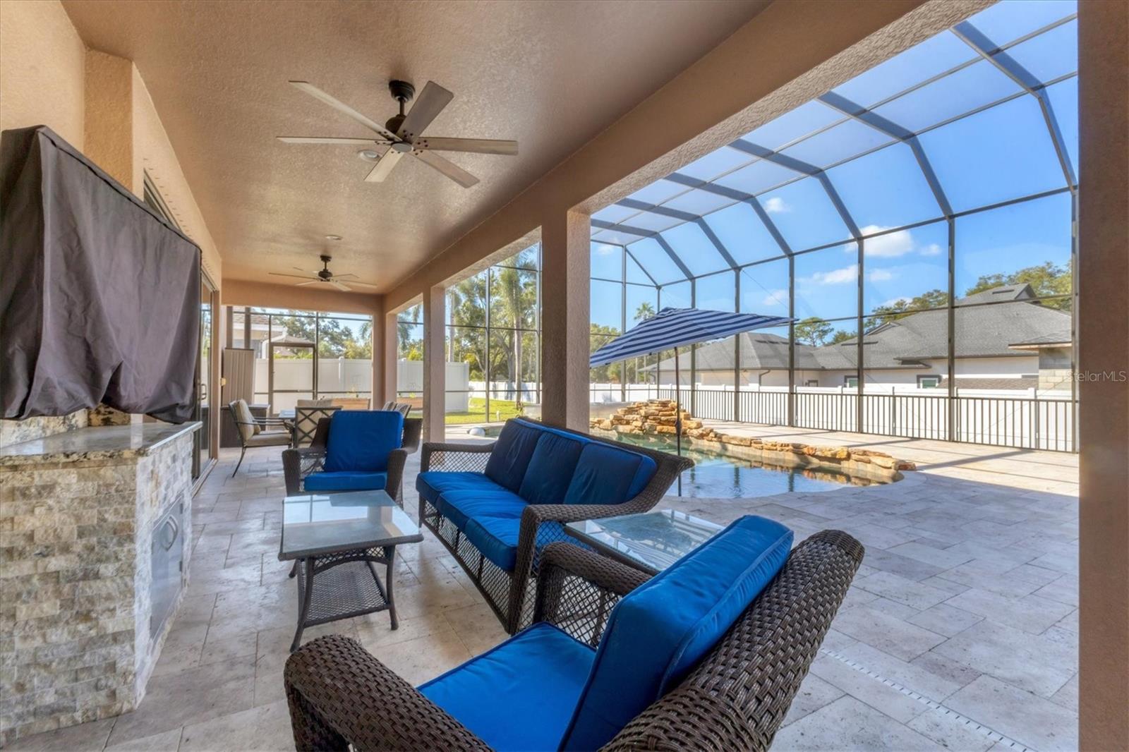 Listing photo id 52 for 9438 59th Street N