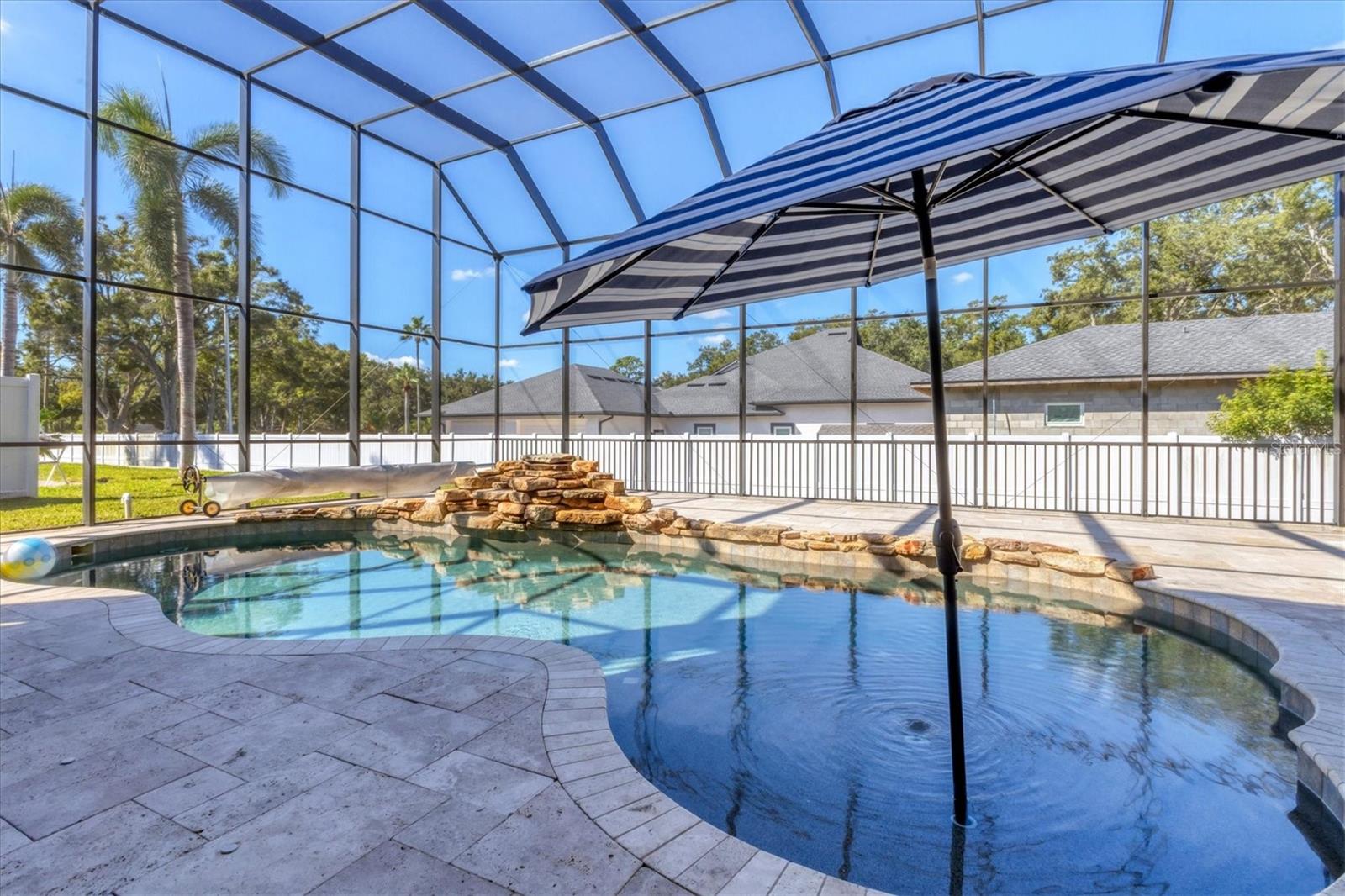 Listing photo id 55 for 9438 59th Street N
