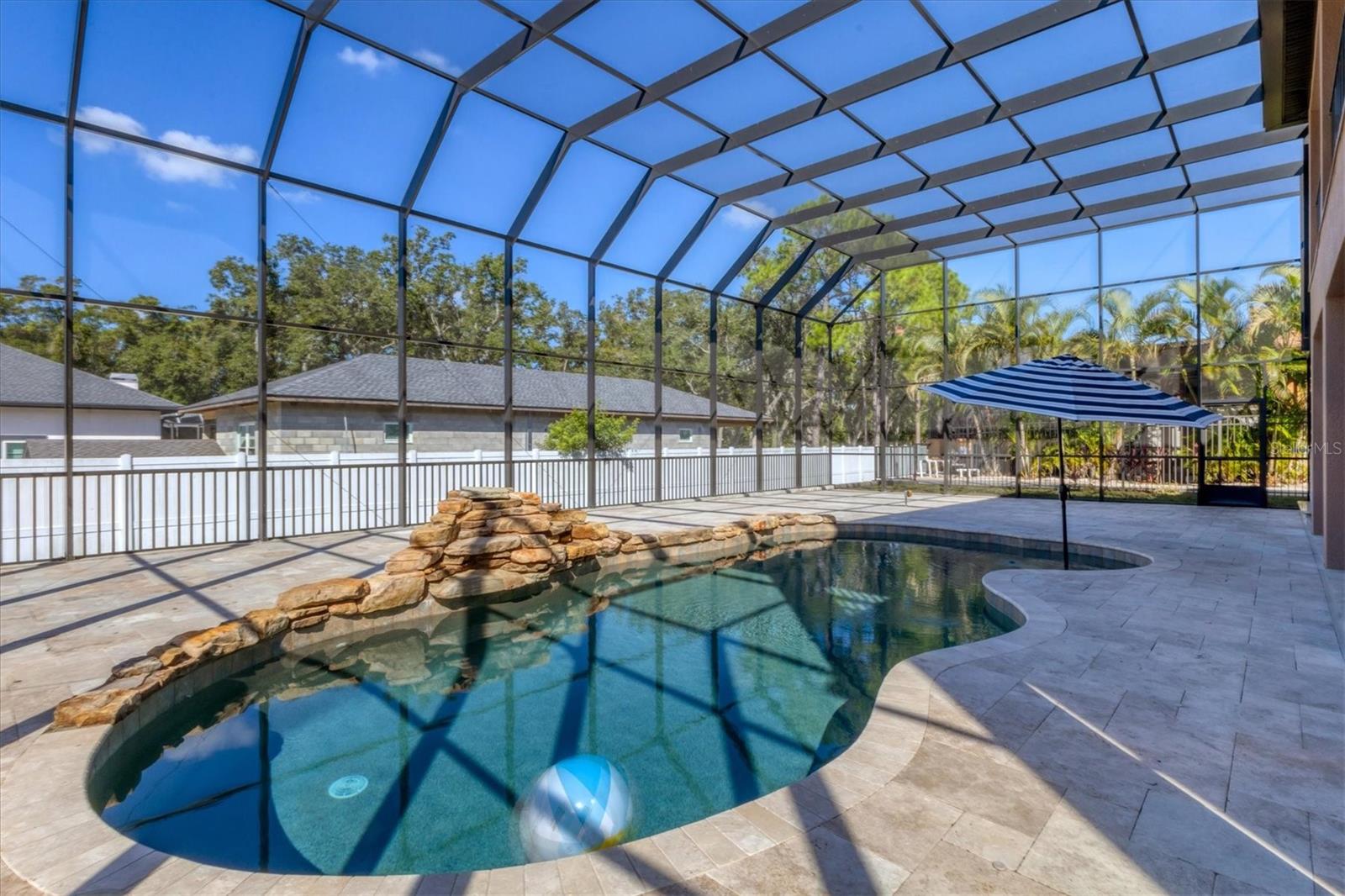 Listing photo id 58 for 9438 59th Street N