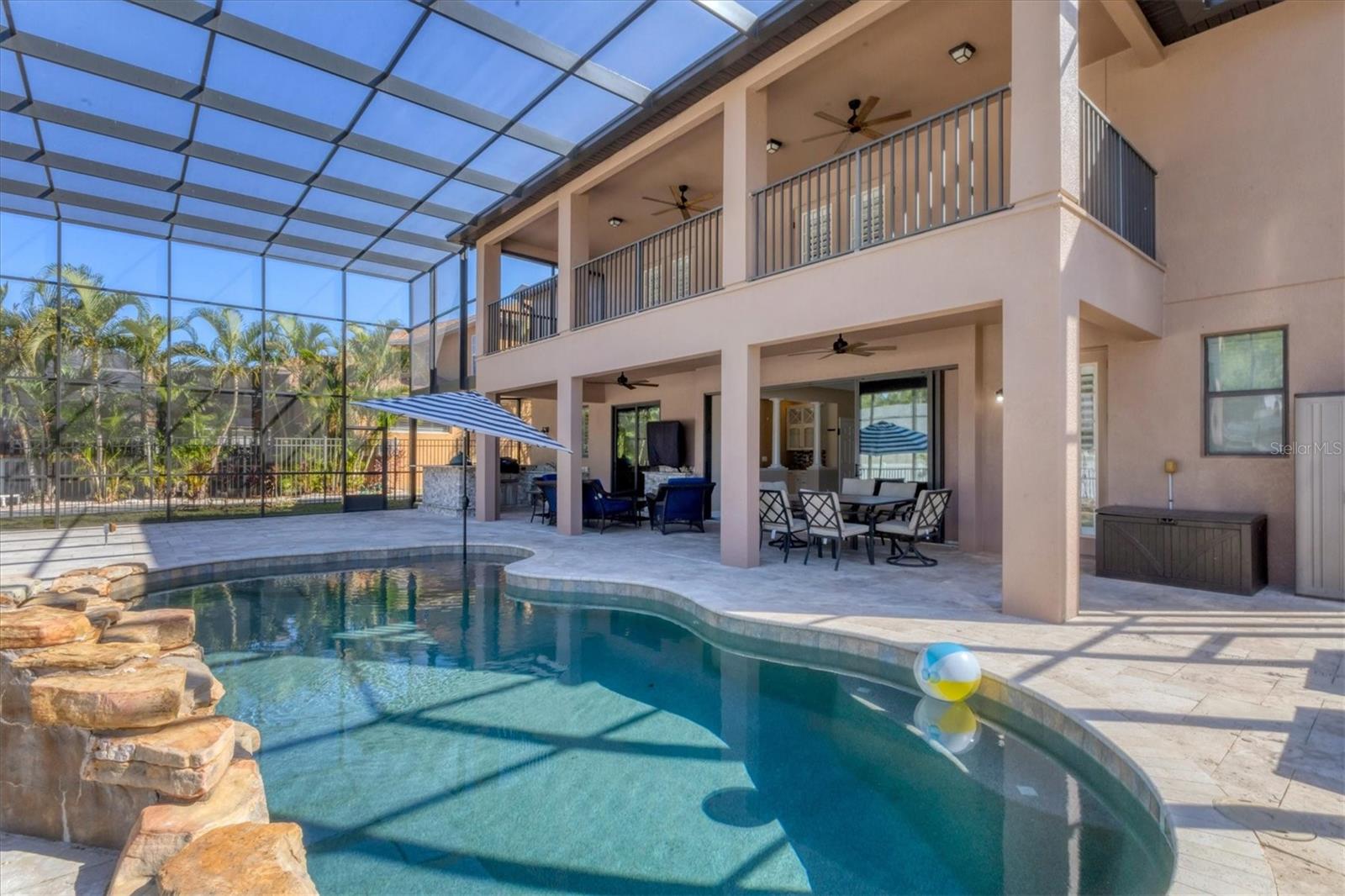 Listing photo id 59 for 9438 59th Street N