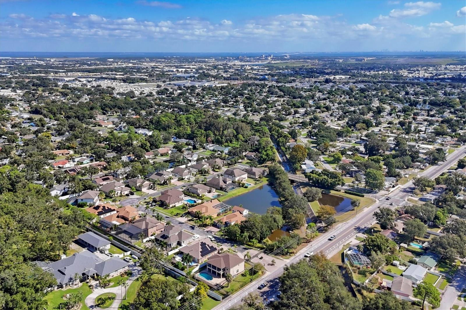 Listing photo id 63 for 9438 59th Street N