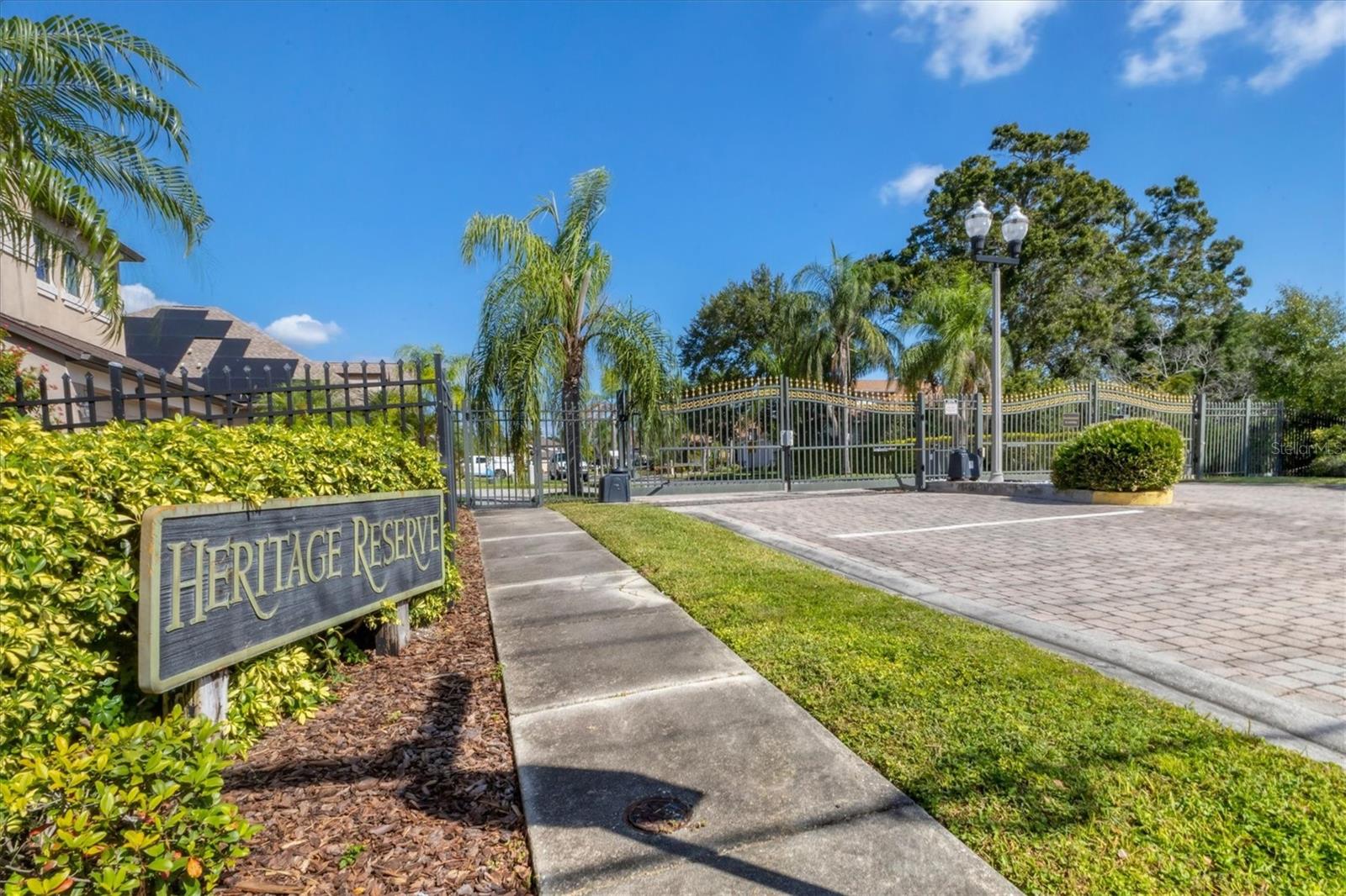 Listing photo id 64 for 9438 59th Street N