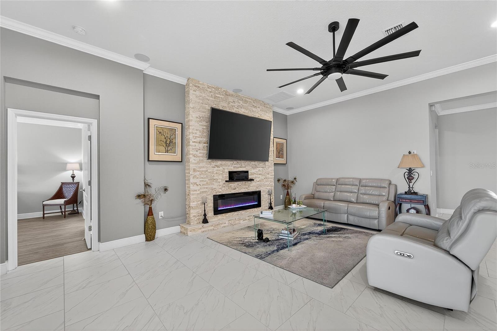 Image 15 of 91 For 11525 Lake Lucaya Drive