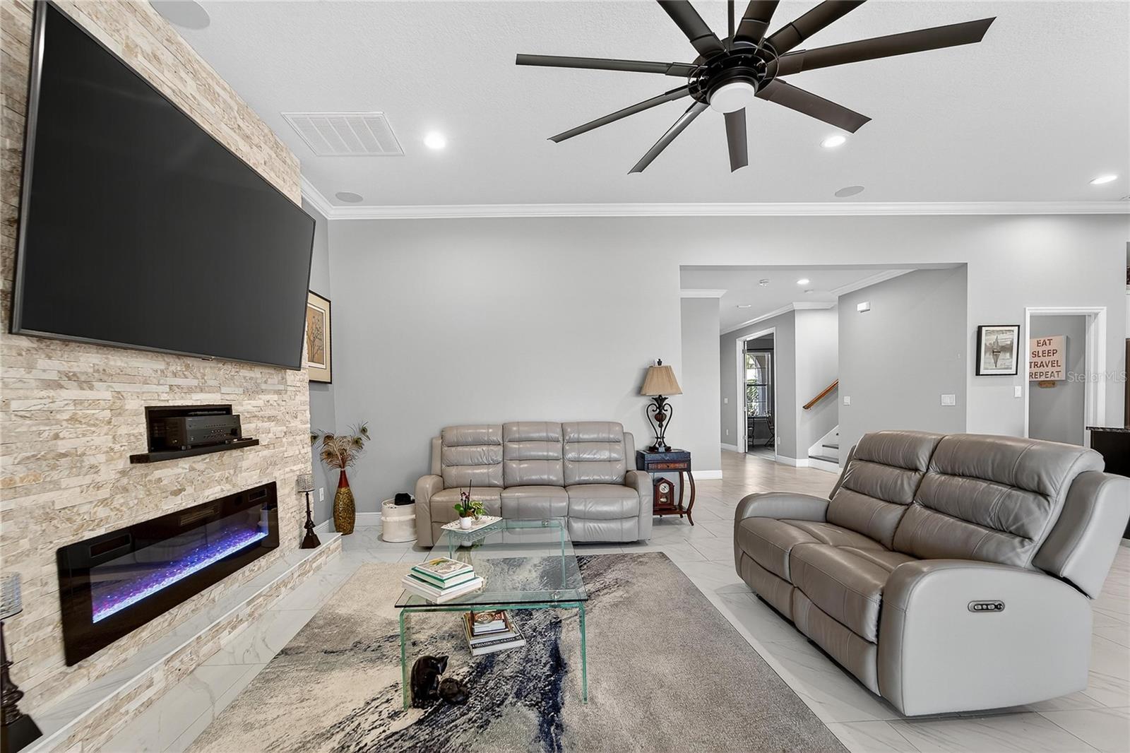 Image 16 of 91 For 11525 Lake Lucaya Drive