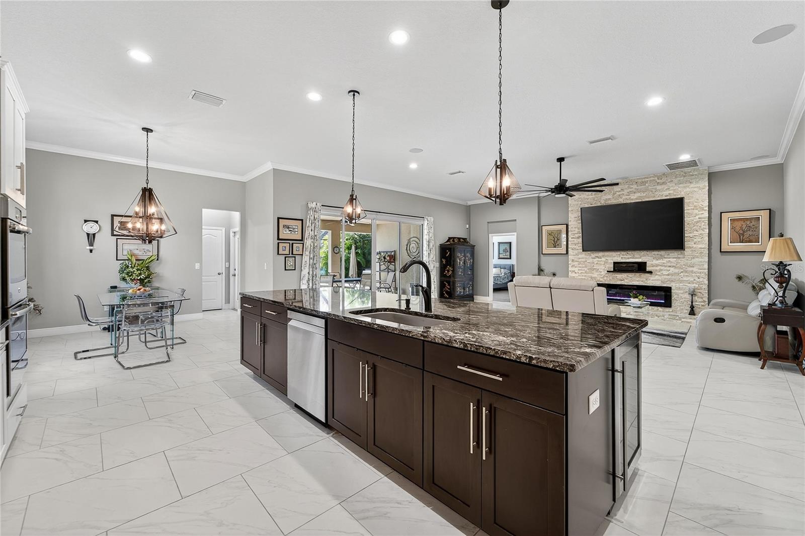 Image 22 of 91 For 11525 Lake Lucaya Drive