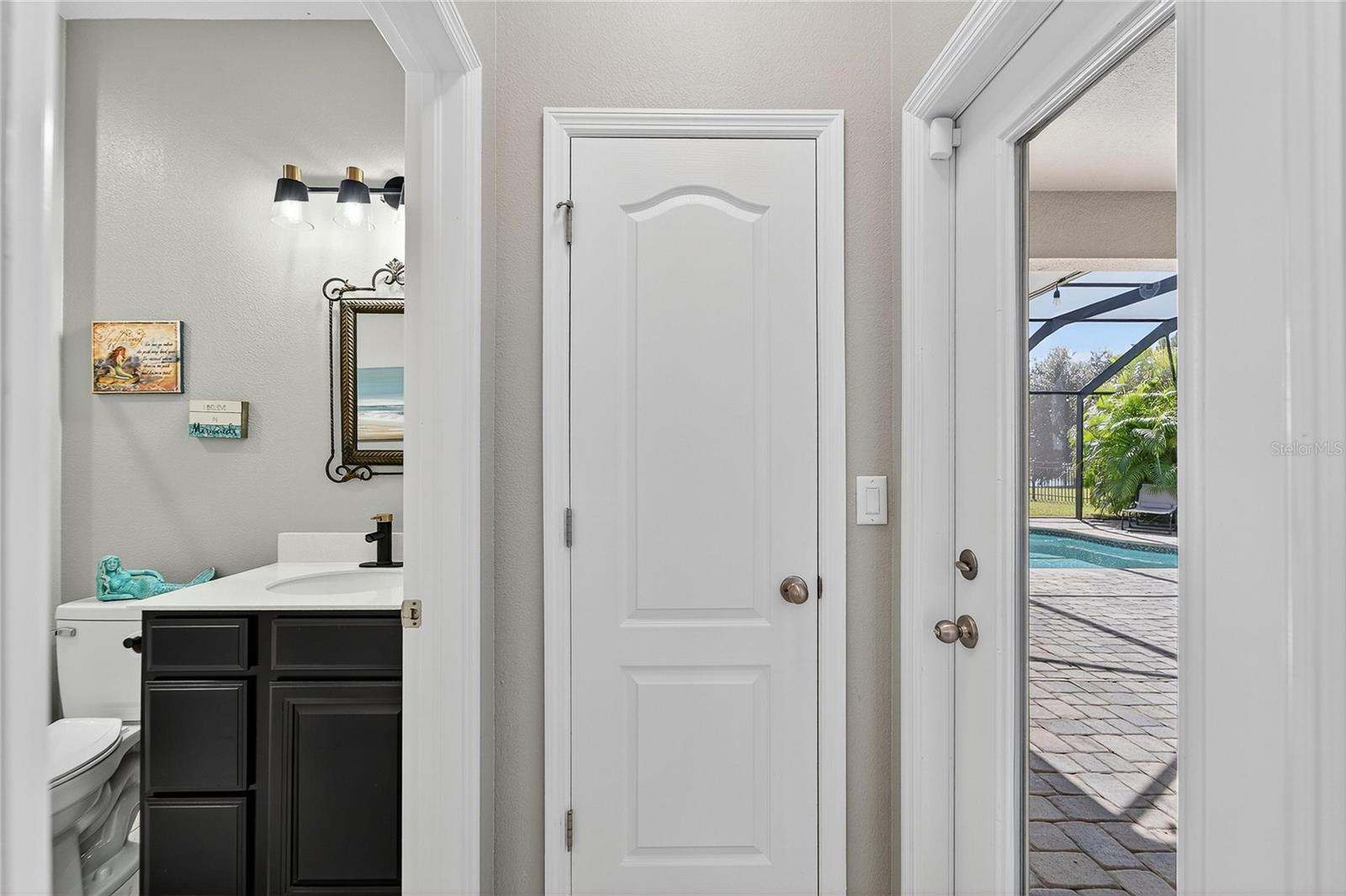 Image 32 of 91 For 11525 Lake Lucaya Drive