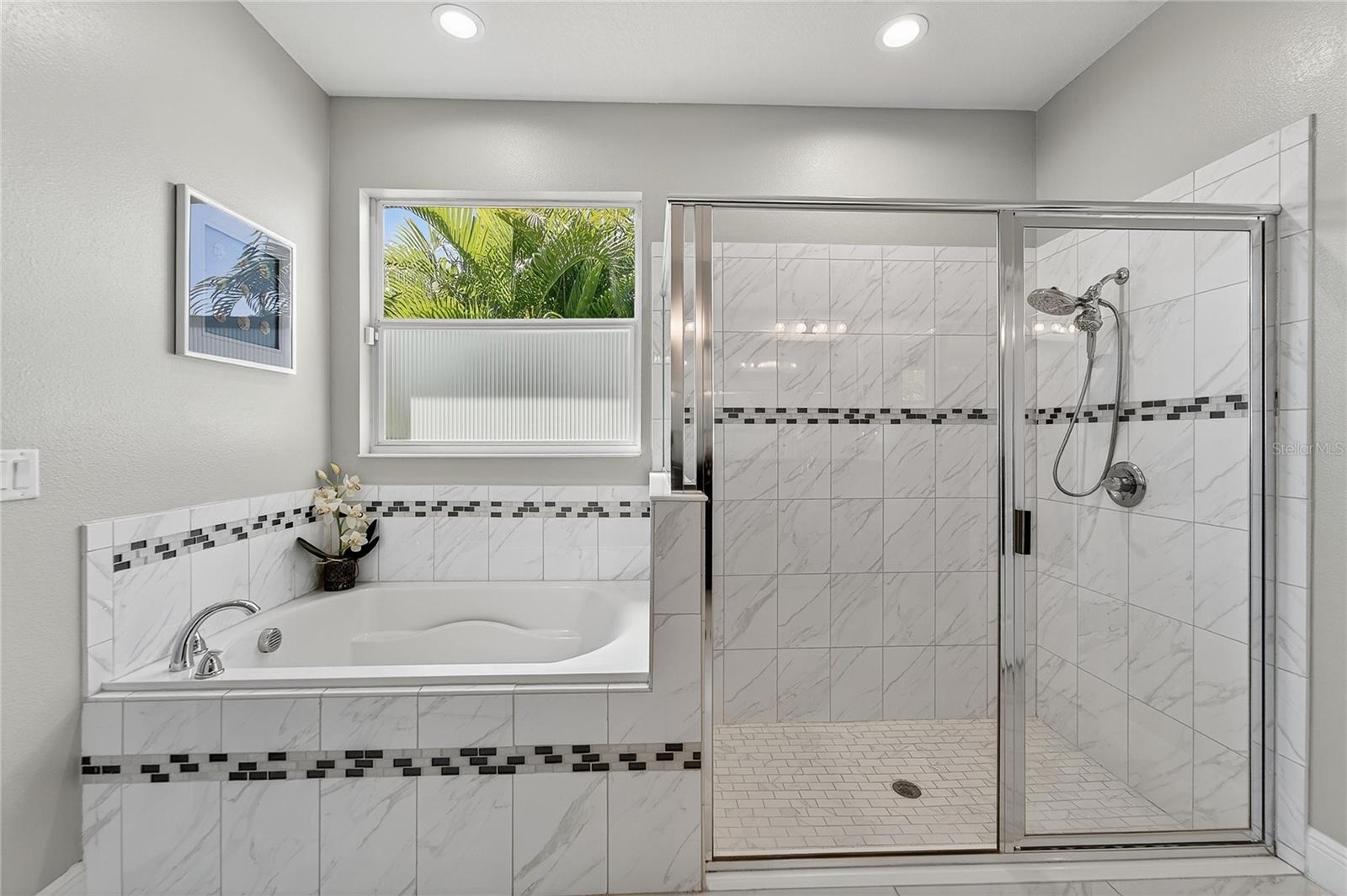 Image 44 of 91 For 11525 Lake Lucaya Drive