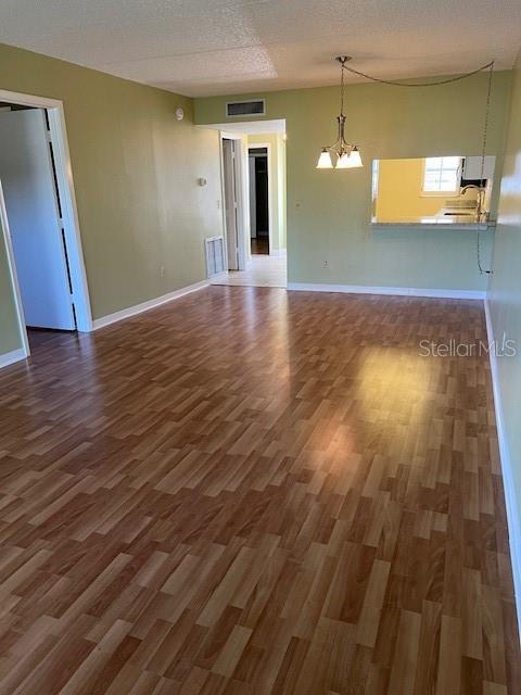 Image 6 of 23 For 3823 Oak Drive K41