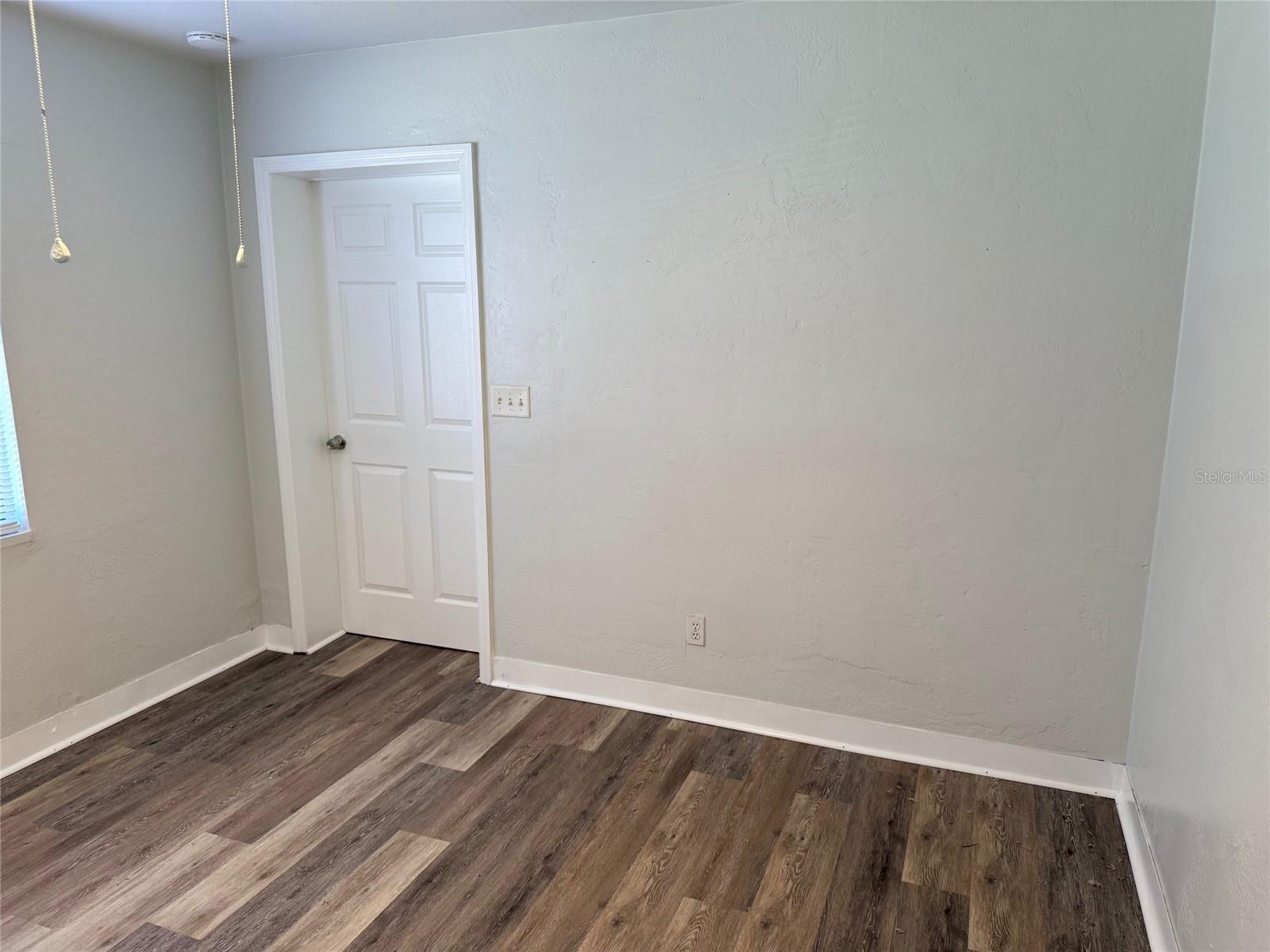 Image 4 of 26 For 1544 77th Avenue N