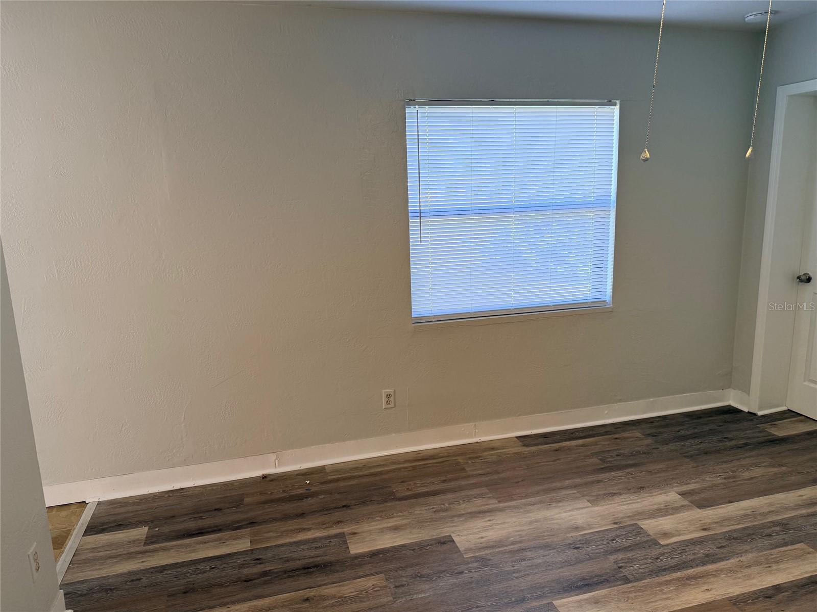 Image 5 of 26 For 1544 77th Avenue N