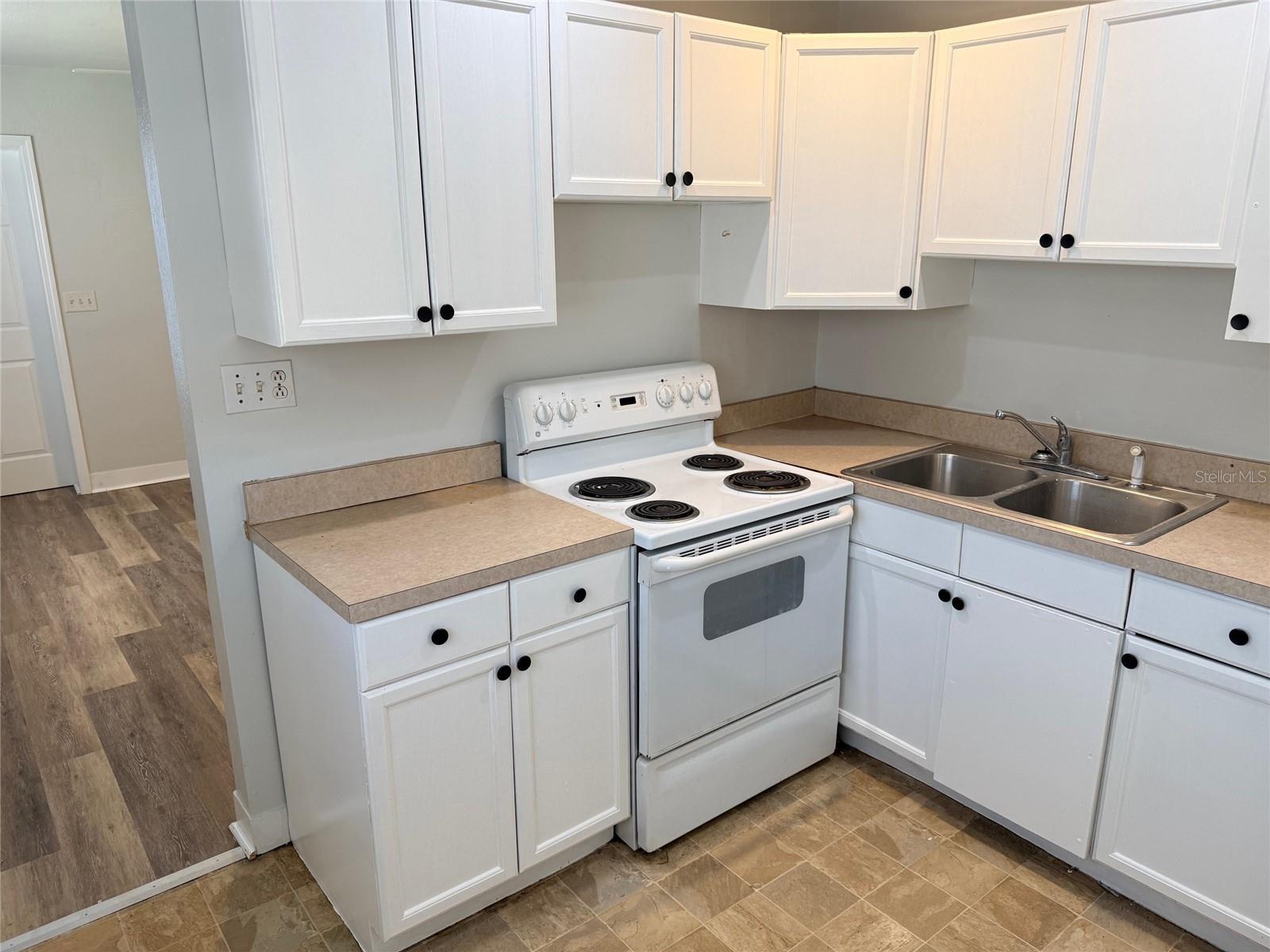 Image 8 of 26 For 1544 77th Avenue N