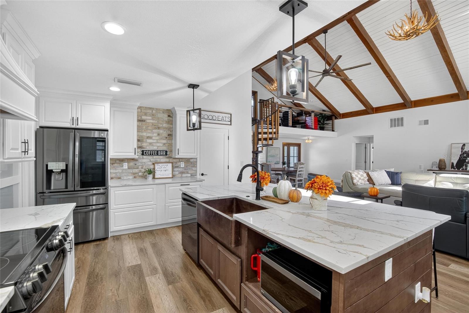 Listing photo id 9 for 2461 Sam Allen Road