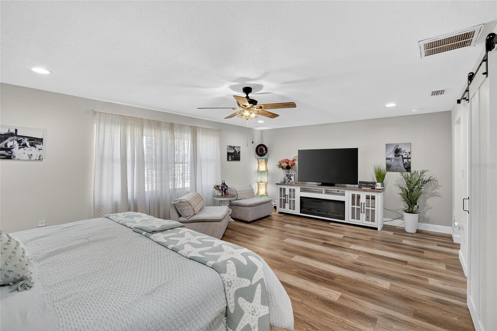 Listing photo id 24 for 2461 Sam Allen Road