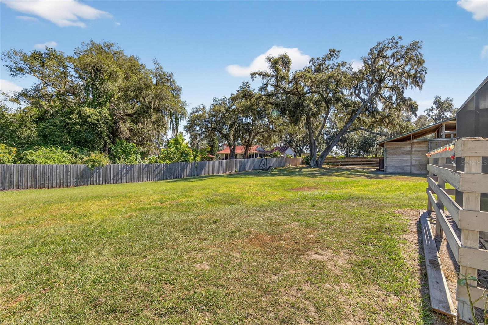 Listing photo id 50 for 2461 Sam Allen Road