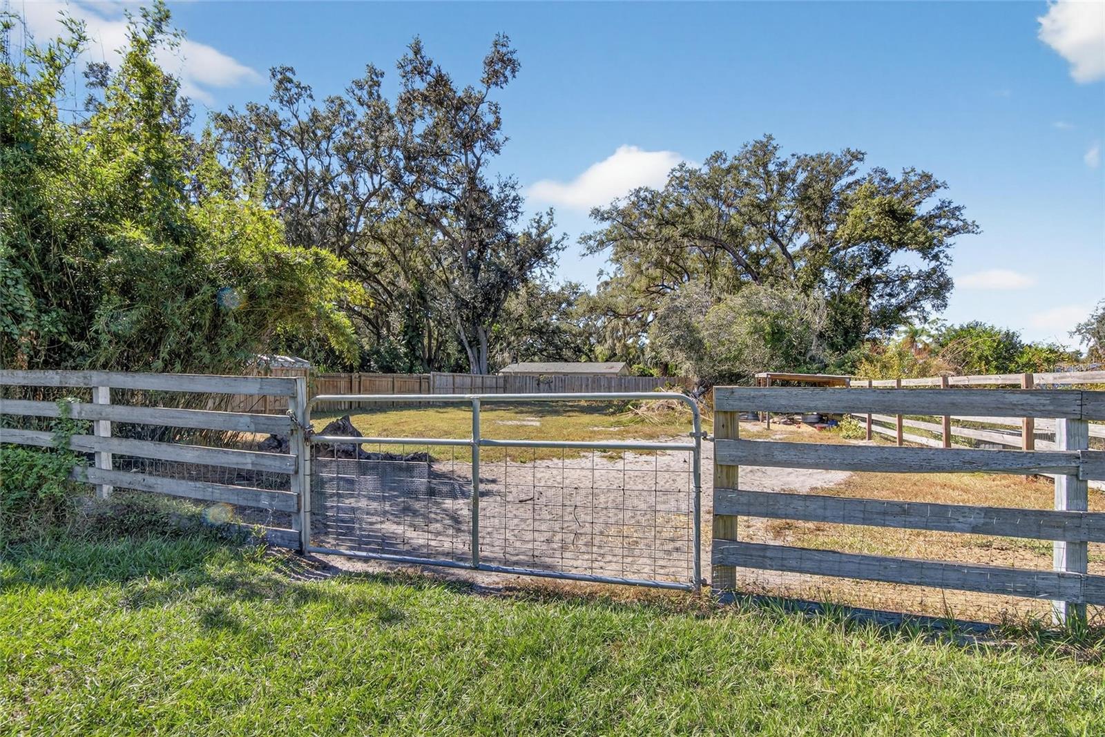 Listing photo id 56 for 2461 Sam Allen Road