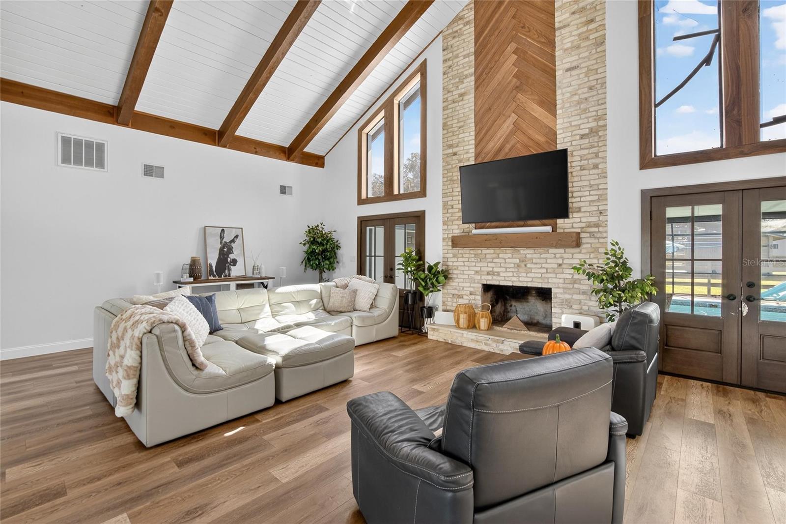 Listing photo id 5 for 2461 Sam Allen Road