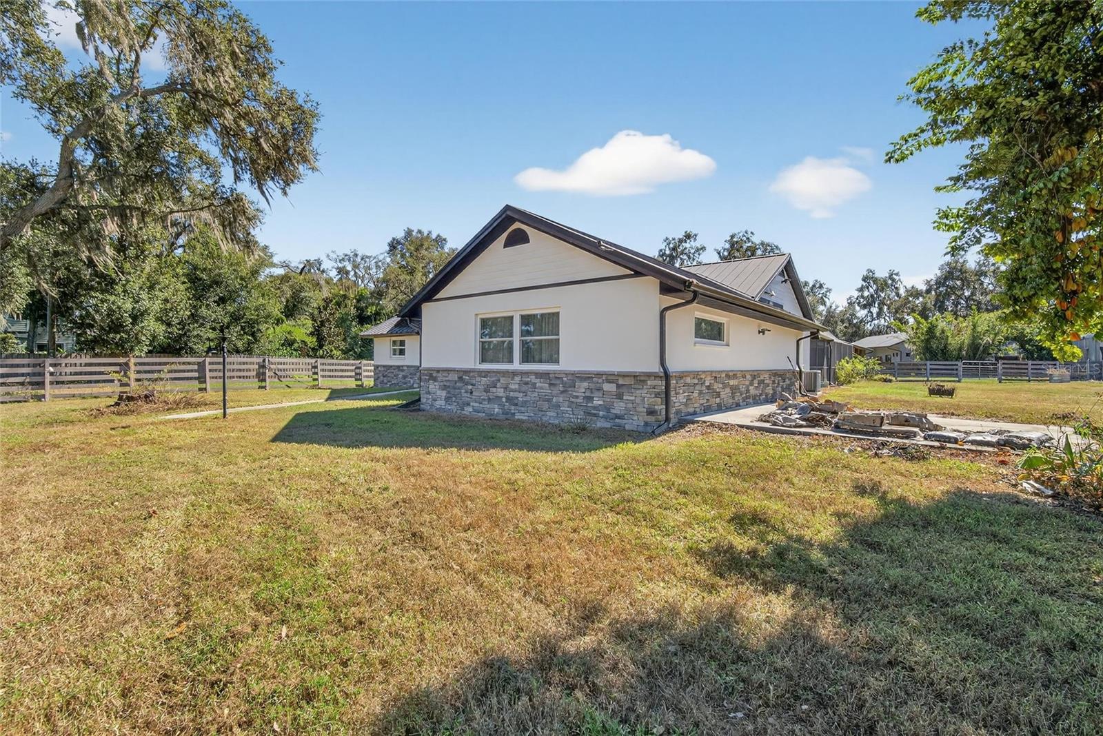 Listing photo id 73 for 2461 Sam Allen Road