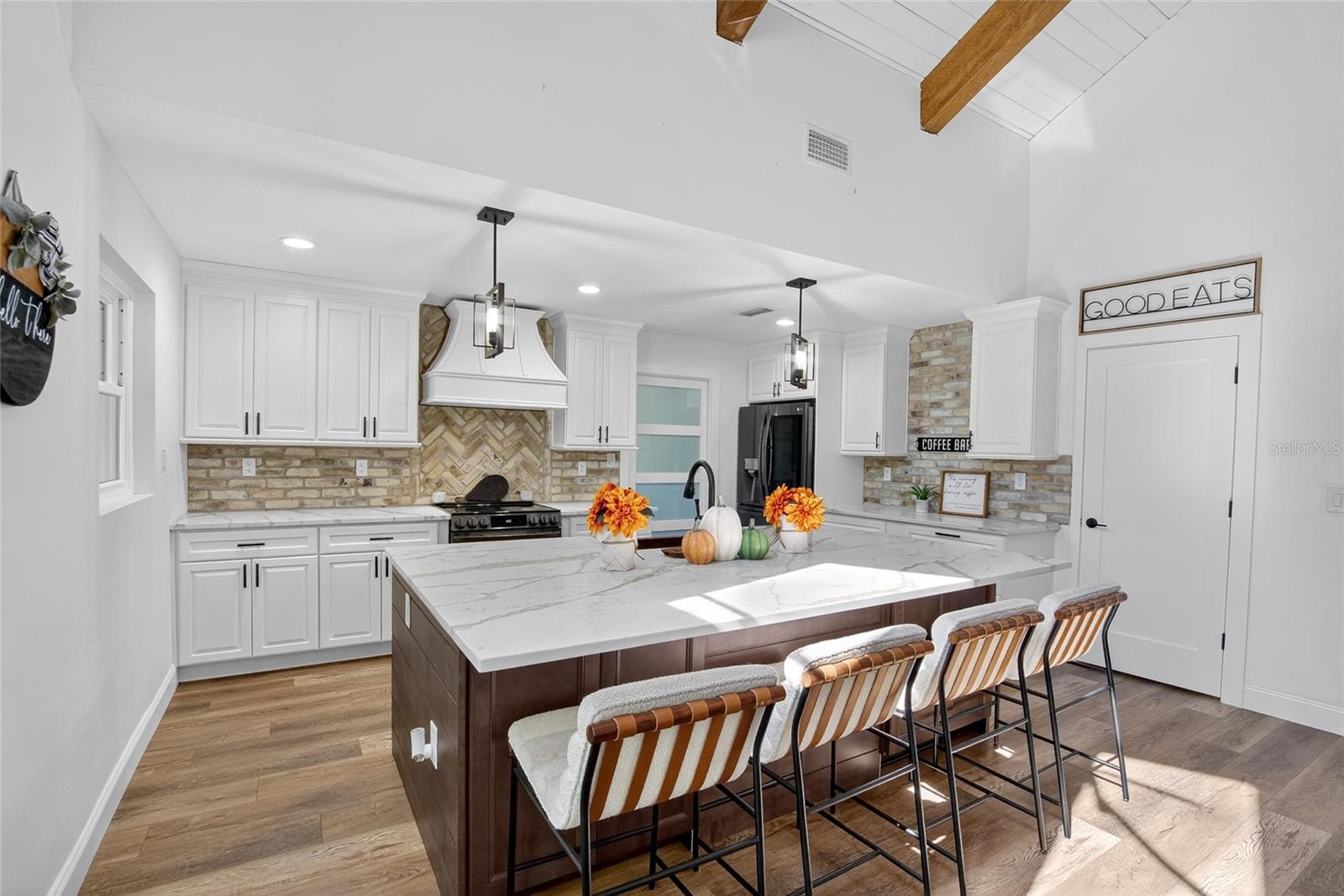 Listing photo id 7 for 2461 Sam Allen Road