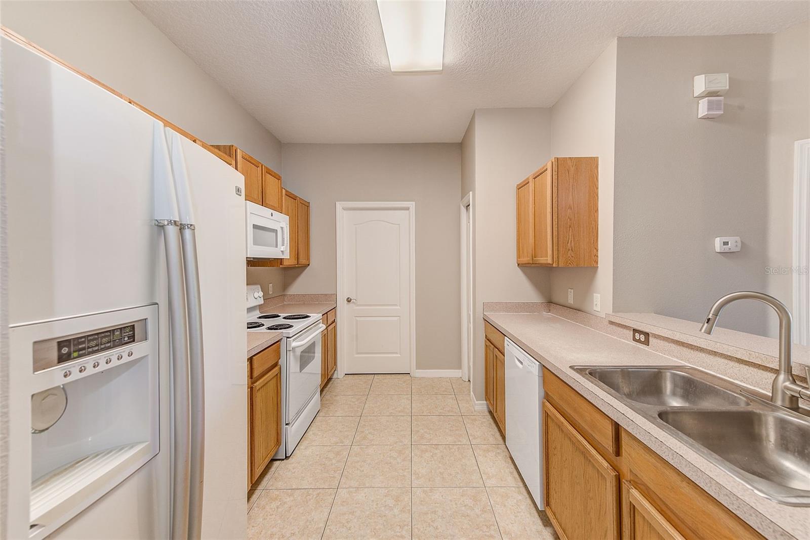 Image 16 of 46 For 20306 Oak Key Court