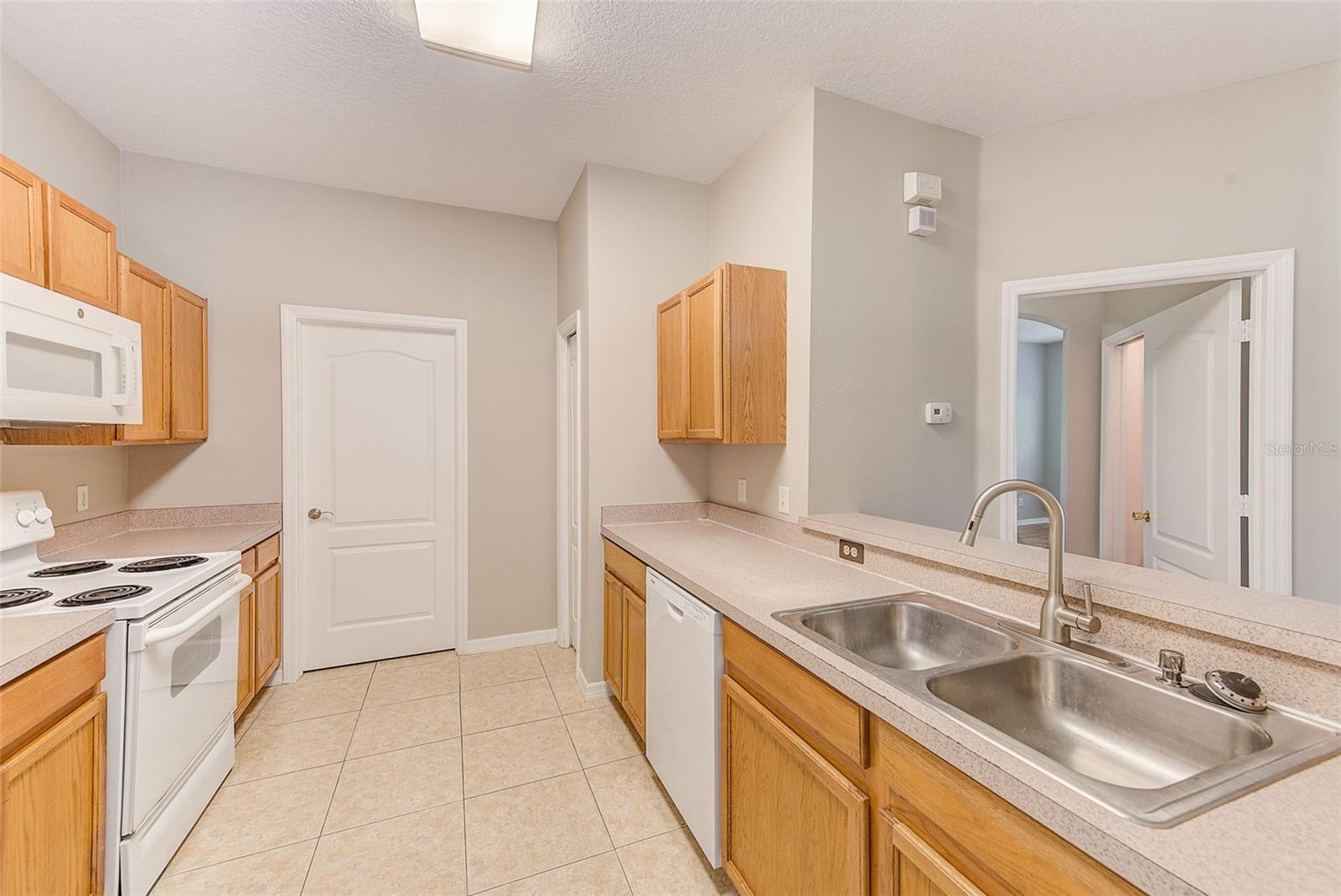 Image 17 of 46 For 20306 Oak Key Court