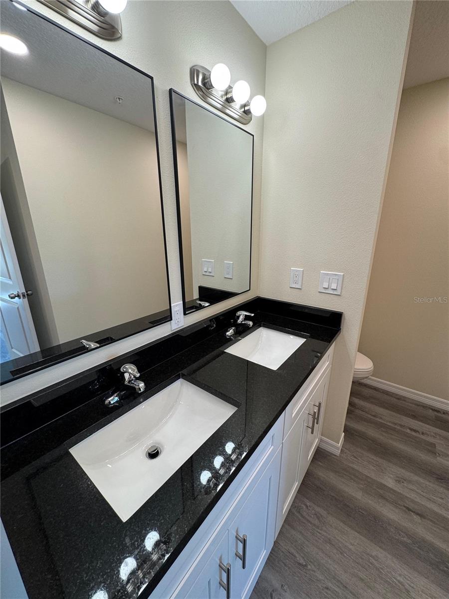 Image 20 of 28 For 4374 Cambio Gardens