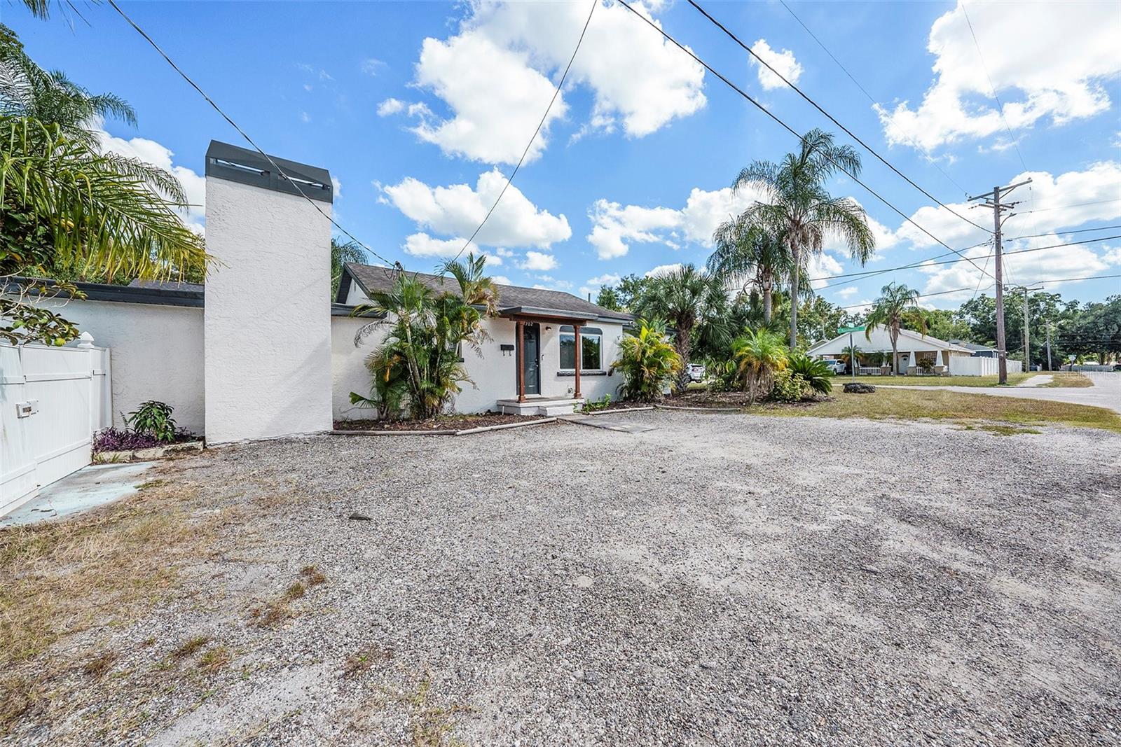 Image 2 of 26 For 1702 Knollwood Street