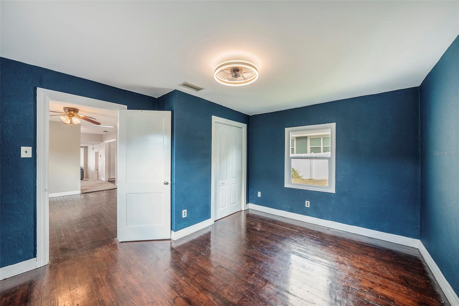 Image 20 of 26 For 1702 Knollwood Street