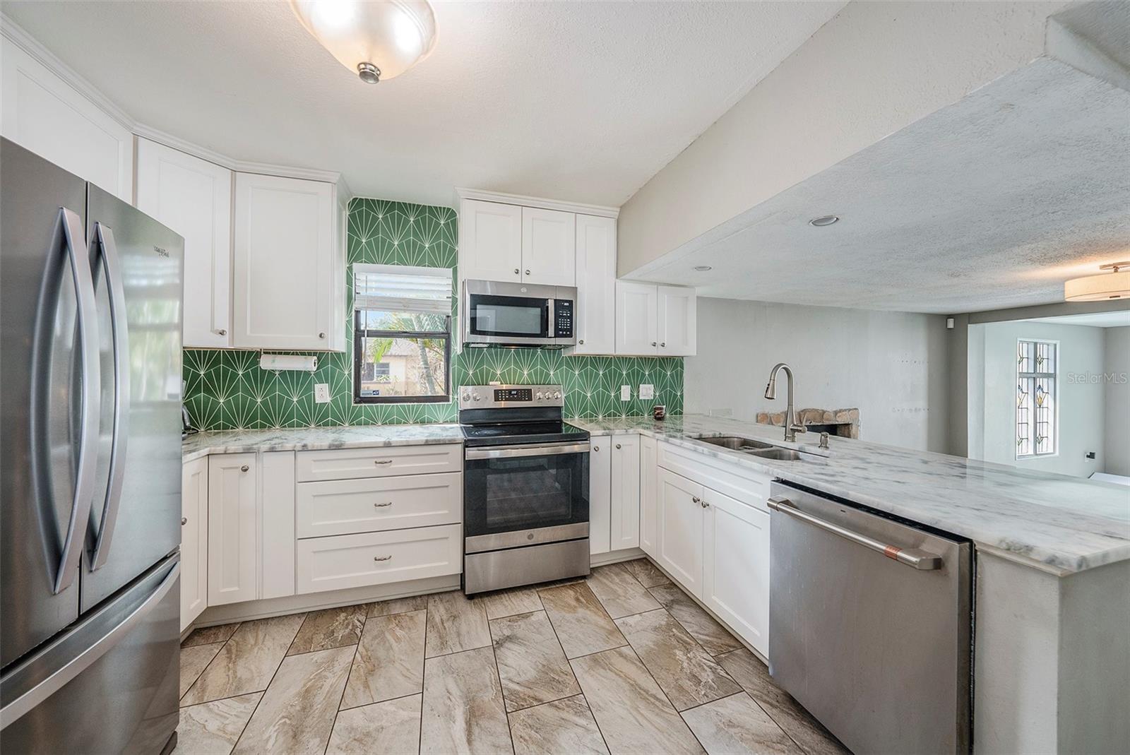 Image 9 of 26 For 1702 Knollwood Street