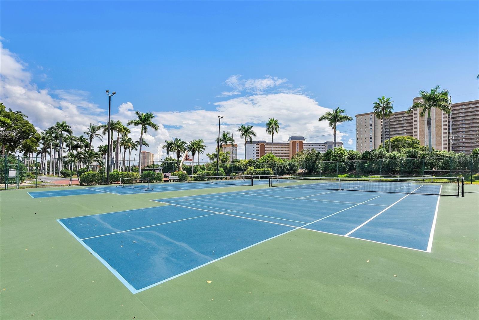 Image 9 of 11 For 5281 Isla Key Boulevard S 307