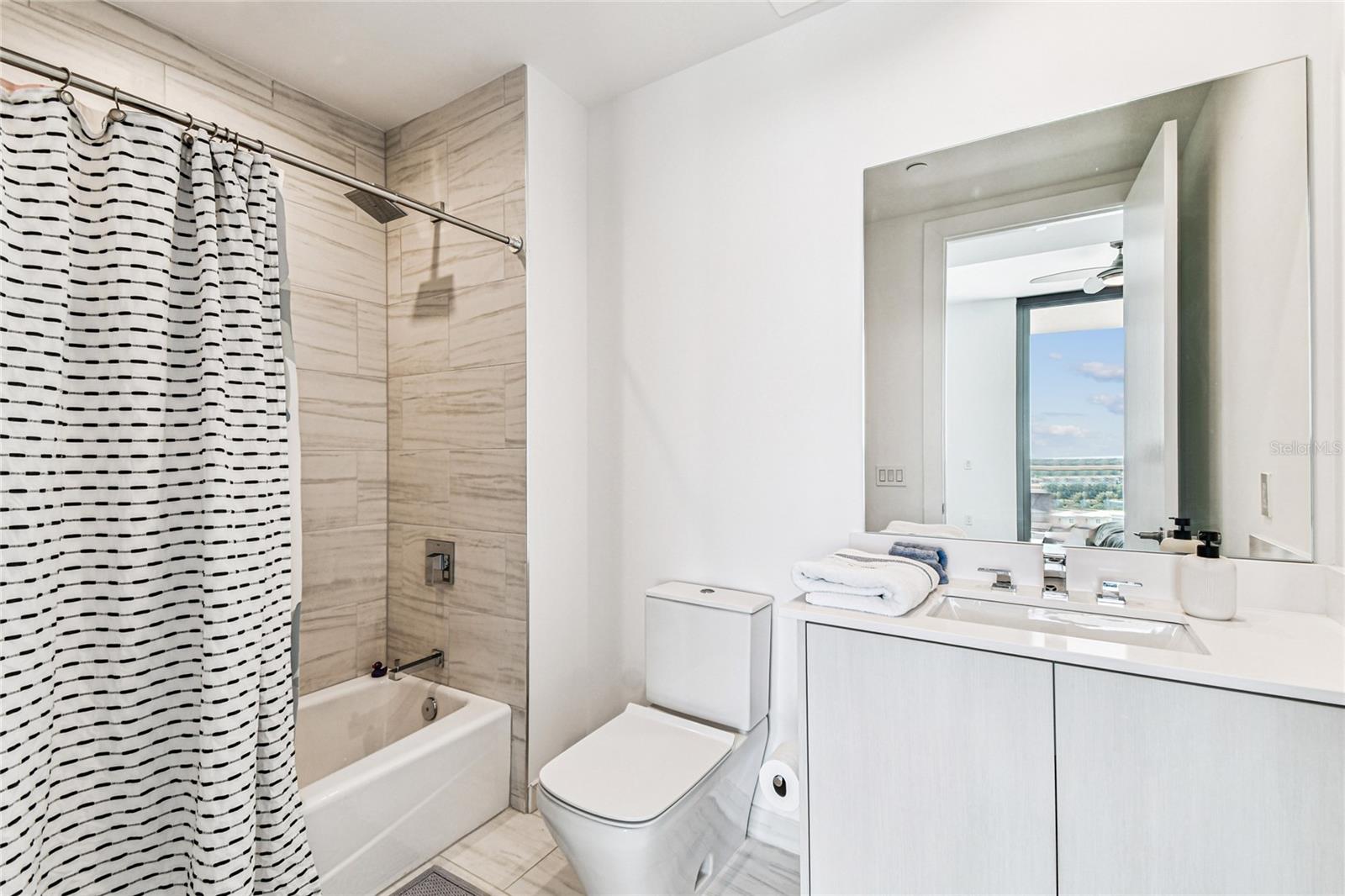 Image 36 of 85 For 5120 Marina Way 14006