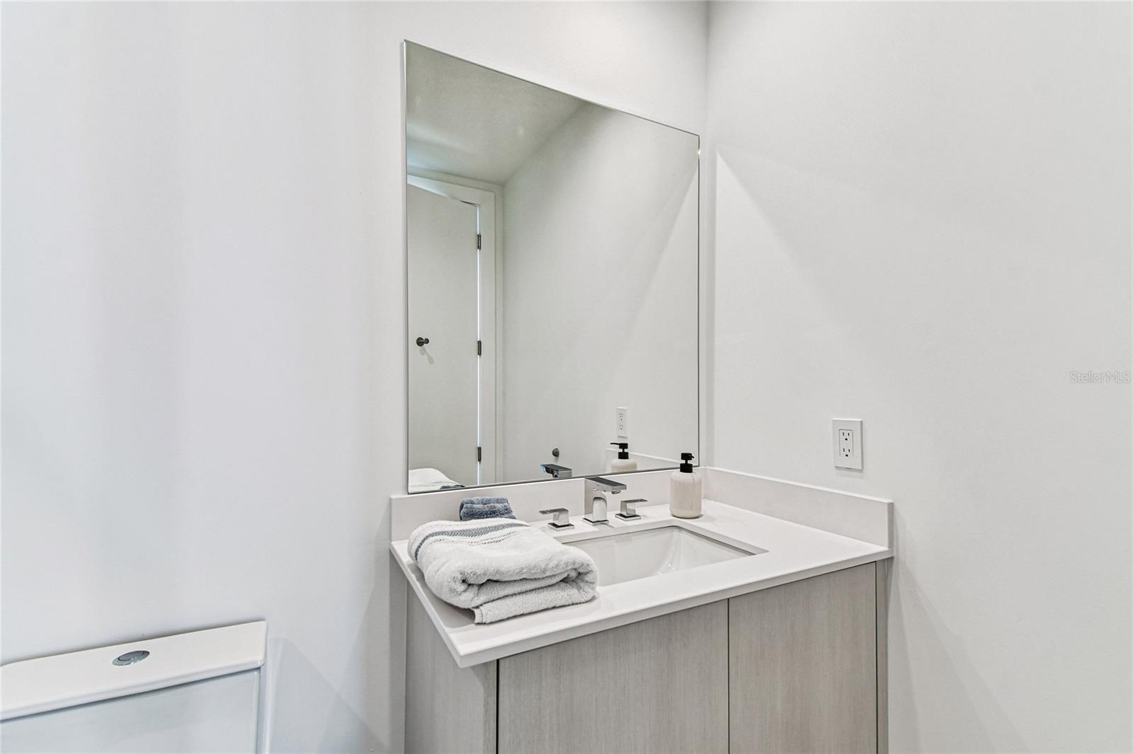 Image 37 of 85 For 5120 Marina Way 14006