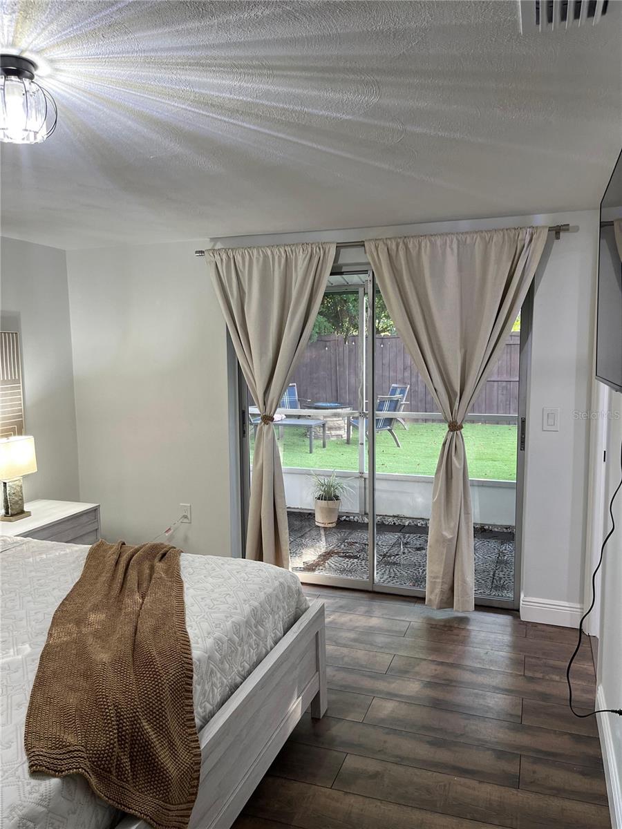 Listing photo id 24 for 11211 Meadow Drive