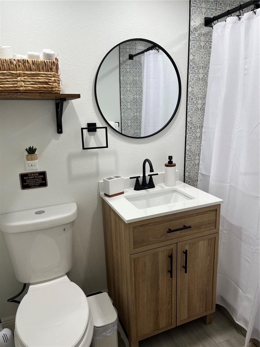 Listing photo id 25 for 11211 Meadow Drive